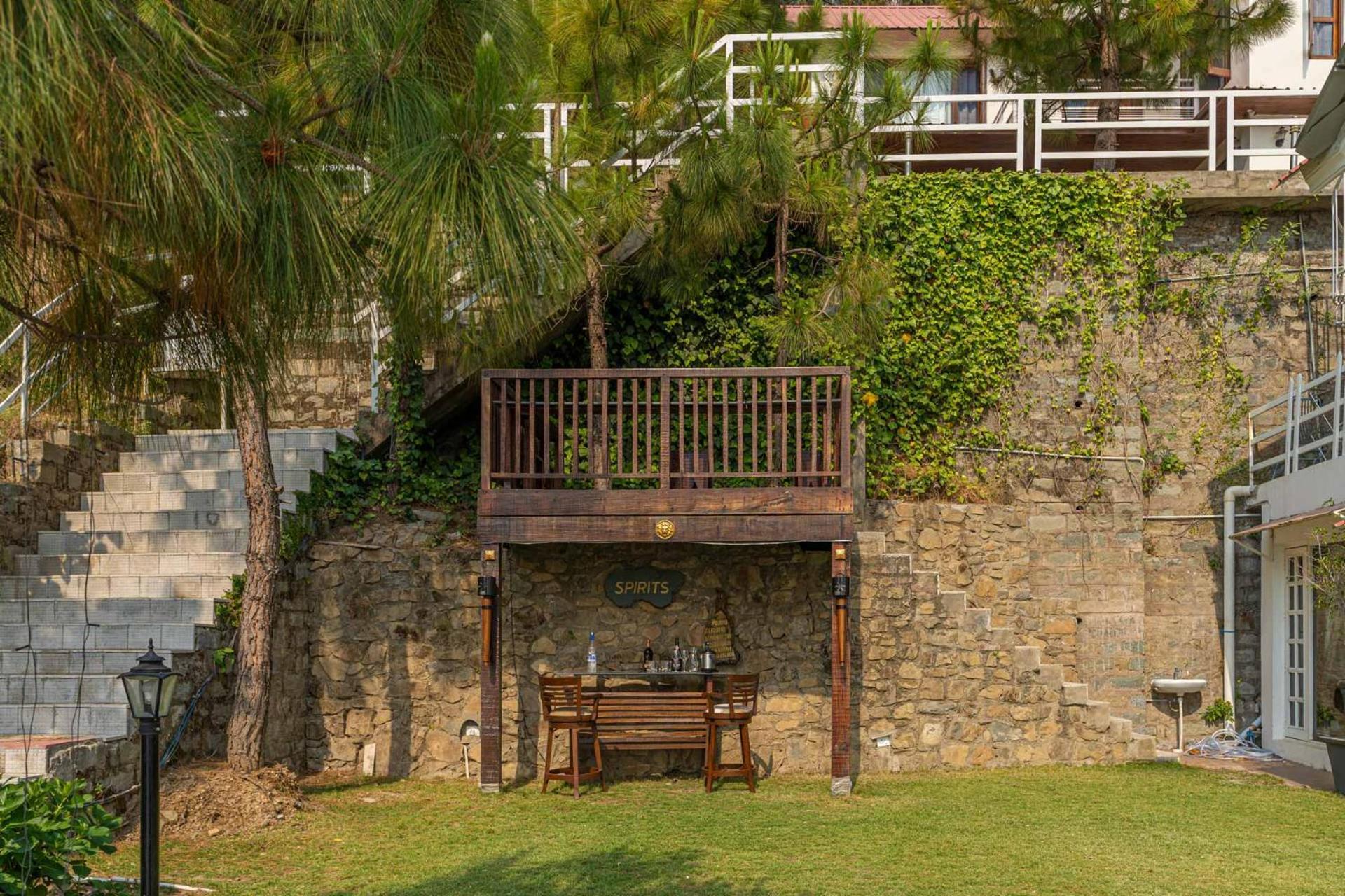 Stayvista At Bellevue With Outdoor Jacuzzi 카사울리 외부 사진